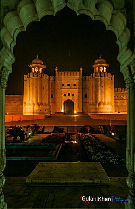 Lahore Fort Photography, Lahore Fort, Art Final, Mughal Architecture, Punjab Pakistan, Walled City, Beautiful Night, Night Photography, So Beautiful