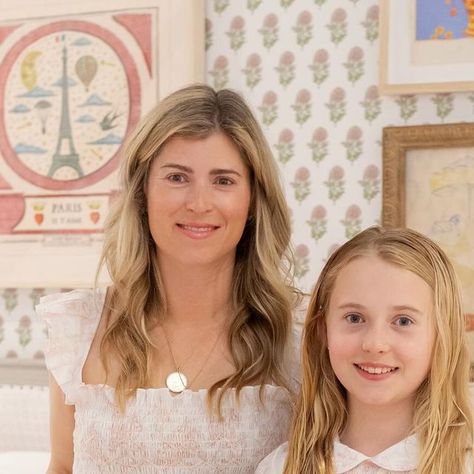 Dondolo on Instagram: "Dallas-based Interior Designer Lisa Henderson showcases her eye for design and details with her little girl's perfectly pink room! Lisa Henderson Interiors expertly enhances each client’s daily routine with a beautiful place to call home. Lisa’s classically comfortable interiors are known across the country for their sophisticated blend of livability and timeless style." Lisa Henderson, Pink Room, Beautiful Place, Daily Routine, Interior Designer, Timeless Style, Timeless Fashion, Dallas, Beautiful Places