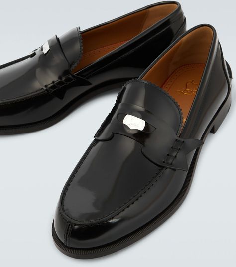 Formal shoes Masculine Outfit Ideas, Masculine Outfits, Louboutin Online, Idea Board, Night Looks, Louboutin Shoes, Penny Loafers, Christian Louboutin Shoes, Leather Loafers