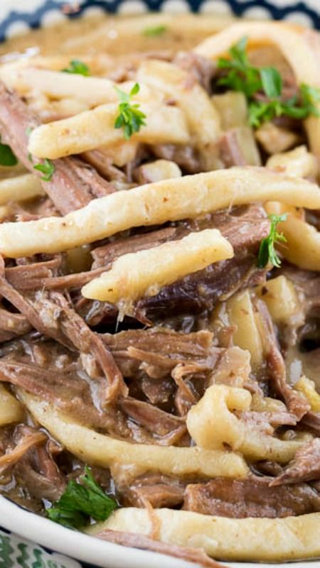 . Crock Pot Beef And Noodles, Ribs Meal, Crock Pot Beef, Crock Pot Food, Crockpot Lasagna, Beef Tips, Crockpot Dishes, Shredded Beef, Crockpot Beef