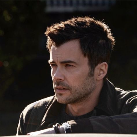 Matt Long Actor, Matt Long Manifest, Manifest Zeke, Zeke Landon, Manifest 828, Matt Long, Sam Elliott, Ronnie Radke, Beard Hairstyle