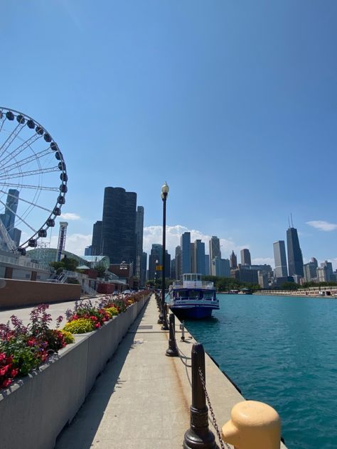 Aesthetic Chicago, Chicago Aesthetic Summer, Chicago City Aesthetic, Chicago Pier, Travel Aesthetic Chicago, Chicago Summer Aesthetic, Aesthetic Chicago Pictures, Navy Pier Chicago Aesthetic, Downtown Chicago Aesthetic