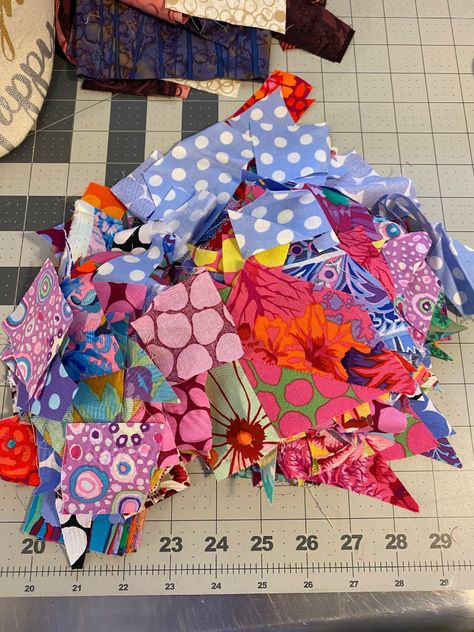 Agilejack’s Crumb Block Tutorial – agilejack Quilt Tutorial Video, Crumb Quilt, Crazy Quilts Patterns, Patchwork Inspiration, Kaffe Fassett Quilts, Scrap Fabric Crafts, Scrap Fabric Projects, Scrappy Quilt Patterns, Scrap Quilt Patterns