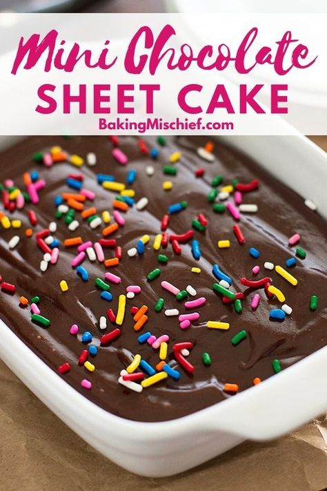 2 Person Chocolate Cake, Chocolate Cake Small Batch, Small Sheet Cake Recipe, Mini Sheet Cakes, Small Homemade Cake, Cake For 2, Cake For 2 People, Mini Cake Recipe Easy, Personal Cakes Mini