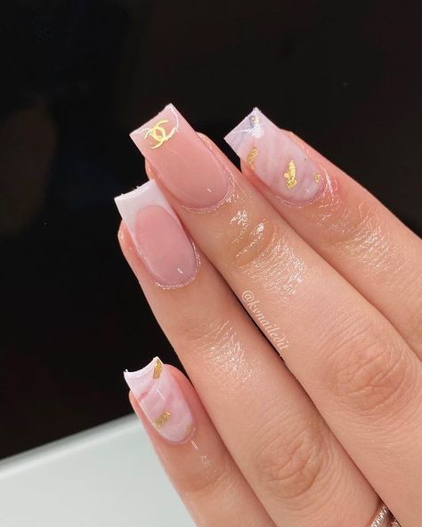 Cute Med Acrylic Nails, Nurse Nails, Orange Acrylic Nails, Quinceanera Nails, Egirl Makeup, Acrylic Nails Nude, Gold Acrylic Nails, Acrylic Toe Nails, Diy Lip Gloss