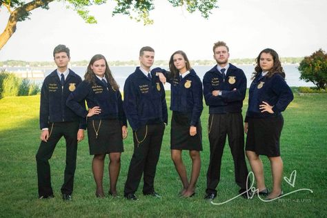 FFA Officer team photo idea. ©Lauren Ruskey Photography Ffa Officer Pictures Ideas, Ffa Group Pictures, Ffa Officer Pictures, Ffa Photoshoot, Ffa Aesthetic, Yearbook Picture Ideas, Ffa Pictures, Ffa Banquet, Ffa Jacket