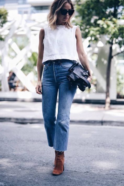 Outfit Jeans, Raw Hem Jeans, Street Style Summer, Hem Jeans, Jeans Outfit, Mode Inspo, Looks Style, Mode Inspiration, Street Styles