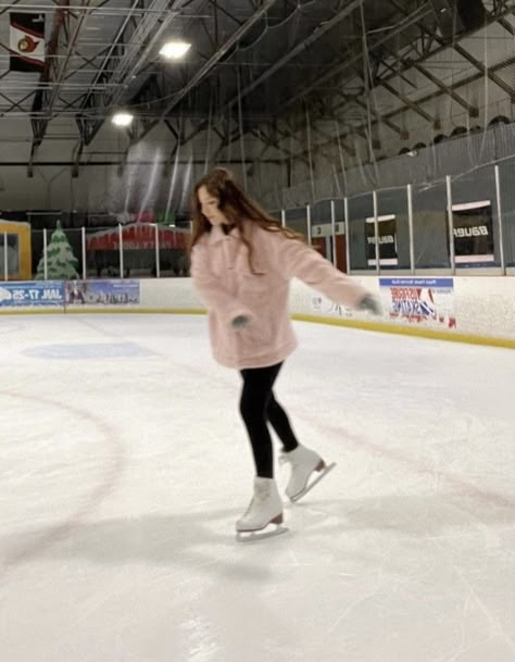 Pink And White Coquette, Skate Aesthetic Outfits, Ice Skating Aesthetic, Skater Core, Winter Coquette, Skater Outfit, White Coquette, Skate Aesthetic, Figure Ice Skates