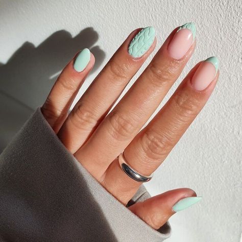 50+ Stunning Mint Green Nail Designs You Need To Try; sweater nails! This includes mint green nail designs, mint green nail designs color combos, mint green nail designs acrylic, mint green nail designs 2023, mint green nail designs turquoise, mint green nail designs summer, mint green gel nail designs, nail art designs mint green & more! This also includes mint nails design, mint nails acrylic, mint nails with design, mint nails aesthetic, mint nails almond! #mintnails #mintgreennaildesigns Mint Green Nails Short, Green Nails Short, Nails Mint Green, Mint Green Nail Designs, Solid Nails, Easy Fall Nail Designs, Summer Holiday Nails, Blush Pink Nails, Christmas Nail Colors