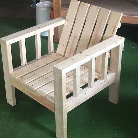 Kursi Outdoor, Balcony Chairs, Diy Outdoor Furniture Plans, Wooden Pallet Furniture, Storage Sheds, Outdoor Lounge Chair, Wooden Sheds, Outdoor Furniture Plans, Diy Garden Furniture