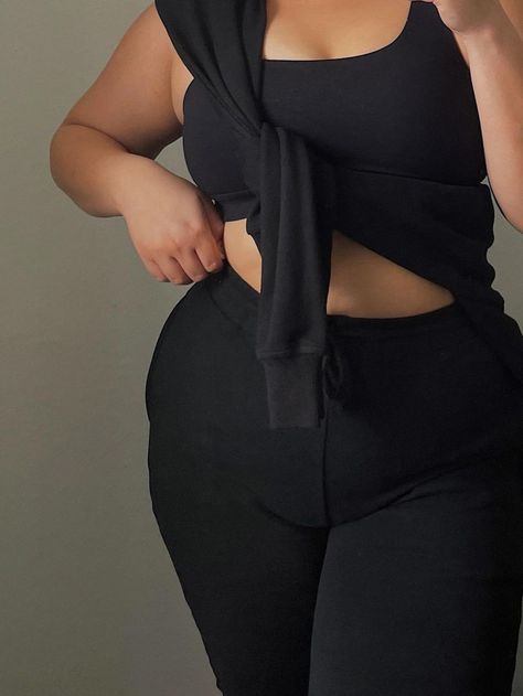 Plus Size Fitness Aesthetic, Plus Size Girlfriend, Dark Olympus, Body Positive Photography, Aesthetic Health, Curvy Fashionista, Artsy Style, Body Outfit, Plus Size Workout