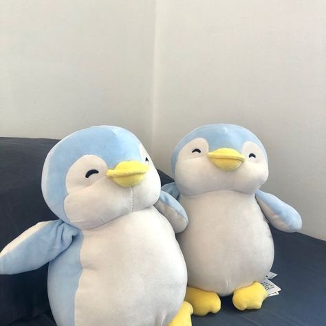 Korean Stuff Toys Aesthetic, Miniso Plushies Penguin, Penguin Plushie Aesthetic, Penguin Stuff Toy, Miniso Stuff Toys, Miniso Penguin, Penguin Wallpaper, Plush Penguin, Penguin Plush