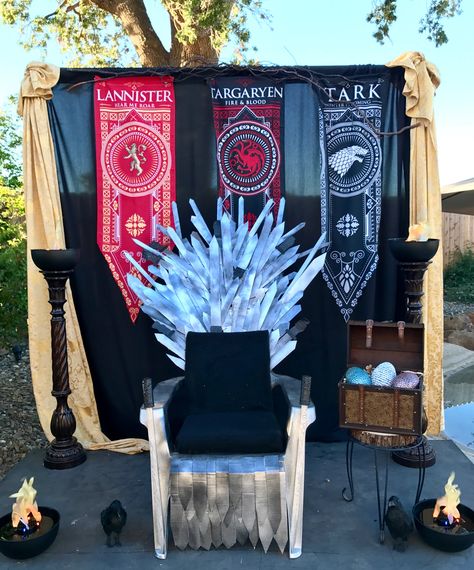 Game of thrones party backdrop decor Game Of Thrones Birthday Decorations, Game Of Thrones Trunk Or Treat, Game Of Thrones Themed Party, Game Of Thrones Birthday Party Ideas, Game Of Thrones Photoshoot, Game Of Thrones Halloween, Game Of Thrones Decor, Game Of Thrones Birthday, Viking Party