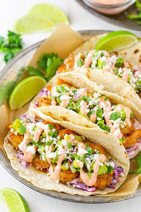 Sriracha Shrimp Tacos, Tacos Gourmet, Shrimp Tacos Recipe, Sriracha Shrimp, Zinfandel Wine, Tacos Recipes, Shrimp Taco Recipes, Chunky Guacamole, White Zinfandel