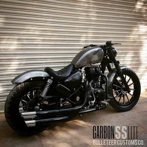 Royal Enfield Thunderbird 350 ‘Carbon SS Lite’ by Bulleteer Customs Royal Enfield Thunderbird Modified, Royal Enfield Thunderbird 350, Classic 350 Royal Enfield, Bike Png, Enfield Thunderbird, Royal Enfield Wallpapers, Royal Enfield Modified, Custom Bikes Cafe Racers, Bullet Bike