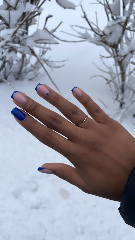 Electric Blue French Nails, Nail Art Blue Electric, Electric Blue French Tip Nails, Nails Blue Electric, Nails Bleu Roi, Nails Art Bleu, Blue Electric Nails, French Manicure Couleur, Dark Blue French Nails