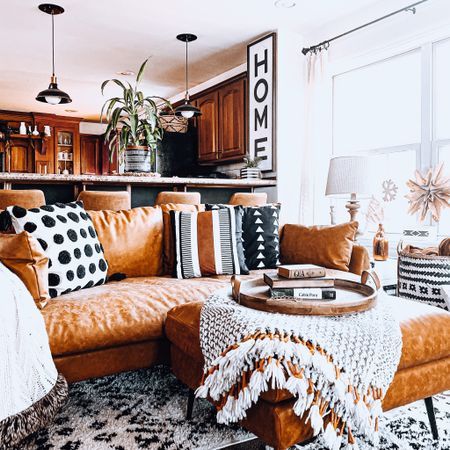 Rustic Orange Home Decor, Western Eclectic Decor, Boho Country Living Room, Home Decor Ideas Living Room Farmhouse, Yellowstone Decor Home, Western Chic Living Room, Southwestern Living Room Decor, Boho Western Home Decor, Boho Western Home