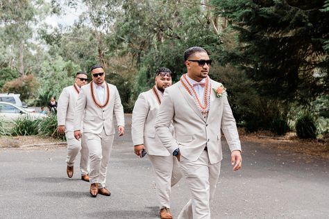 These fellas look incredible in their pale suits and shades, showing of the Samoan ula fala. A classy blend of modern and traditional. Samoan Wedding, Polynesian Wedding, 2026 Wedding, Dream Wedding Decorations, Wedding Planning Decor, Wedding Suits Groom, Wedding Traditions, Wedding Vision, Wedding 2025