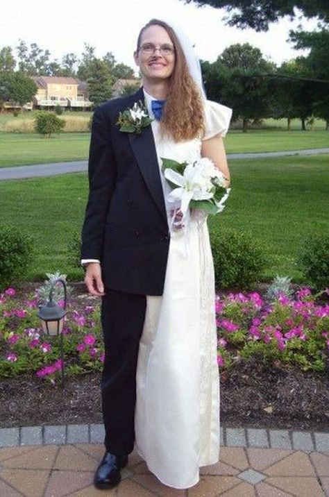 Funny Wedding Pictures, Forever Alone, Single Humor, Nice Place, 웃긴 사진, Awkward Moments, Marry You, Wedding Humor, Pinterest Marketing