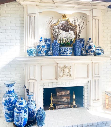 @airicapuckettstyle on Instagram: “MaNteL: My sweet Instagram friend @thepartywagon had this wonderful idea to support our hero’s. She ask influencers to post a vignette of…” Chinoiserie Mantle, Blue White Decor, Lemon Decor, Ginger Jar, Blue Willow, Fireplace Mantle, Mantle Decor, Ginger Jars, White Decor