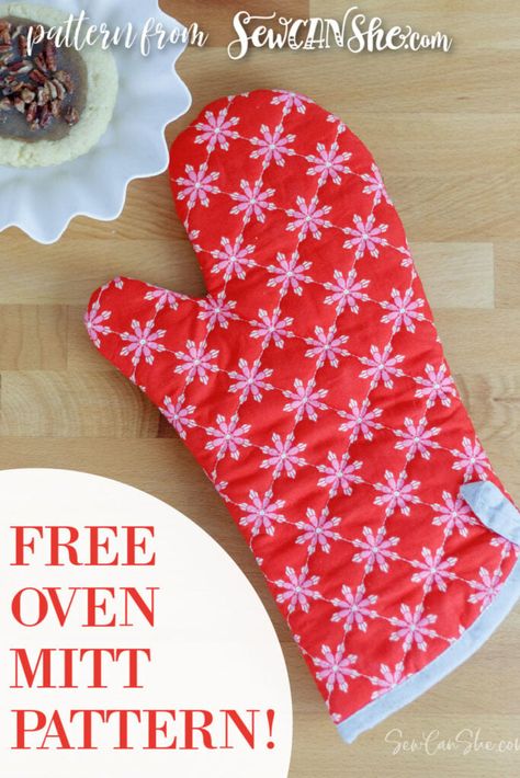 Free Oven Mitt Pattern: Fat Quarter Friendly Too! Oven Mitt Sewing Pattern, Oven Gloves Pattern, Oven Mitt Pattern, Quilted Potholder Pattern, Oven Mittens, Quilted Potholders, Apron Sewing Pattern, Potholder Patterns, Straight Line Quilting