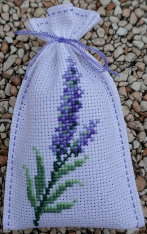 Cross Stitch Bag, Everything Cross Stitch, Stitch Bag, Lavender Crafts, Tiny Cross Stitch, Xmas Cross Stitch, Cross Stitch Patterns Flowers, Cross Stitch Bookmarks, Lavender Bags