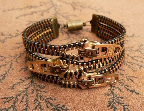 Steampunk Mode, Moda Steampunk, Zipper Bracelet, Steampunk Bracelet, Wrap Armband, Zipper Crafts, Zipper Jewelry, Steam Punk Jewelry, Steampunk Accessories