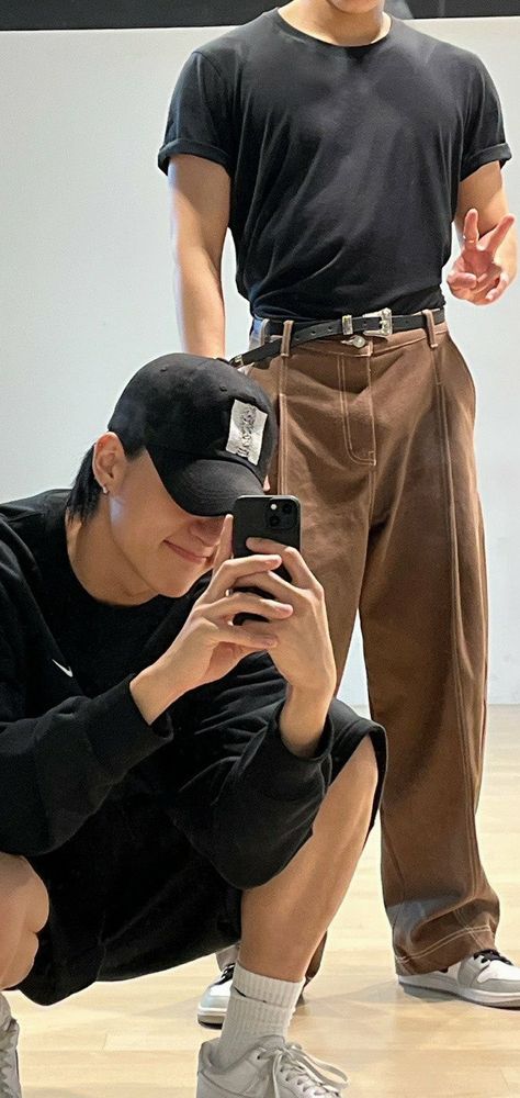 Wooyoung Bf Material Wallpaper, Woosan Background, Woosan Selfie, Ateez San Wallpaper Aesthetic, Wooyoung Wallpaper Boyfriend, Ateez San Boyfriend Material Wallpaper, San Ateez Wallpaper Boyfriend, Woosan Wallpaper Lockscreen, Ateez Woosan Wallpaper