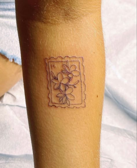 Unique Minimalist Tattoo, Hawaii Tattoos, Stamp Tattoo, Detailed Tattoo, Baby Tattoos, Simplistic Tattoos, Little Tattoos, Fine Line Tattoos, Line Tattoos