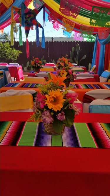 Fiesta mexicana Quinceanera Party, Outdoor Party, Table Set, Quinceanera, Flowers