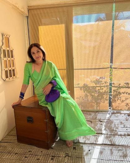 Neena Gupta Saree, Indowestern Gowns, Neena Gupta, Latest Blouse Designs, Blouse Designs Catalogue, Parrot Green, New Saree Blouse Designs, Saree Fashion, Fashionable Saree Blouse Designs