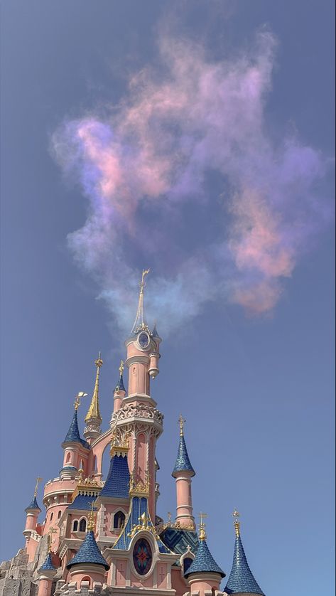 Disney Asthetics Wallpaper, Disneyworld Wallpaper, Disneyland Iphone Wallpaper, Disneyland Wallpaper, Paris Wallpaper Iphone, Paris Aesthetic Wallpaper, Disney Core, Disney World Aesthetic, Wallpapers Disney