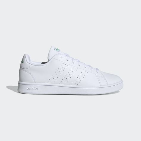 A court look emerges on the streets. These shoes have a sleek leather-like upper punctuated with perforated 3-Stripes. The low-profile shape rides on a smooth rubber cupsole. Adidas Advantage Base, Adidas Advantage, Adidas Tennis, Low Life, Sport Shoes Men, Casual Trainers, Sports Football, Mens Lifestyle, Mens Essentials