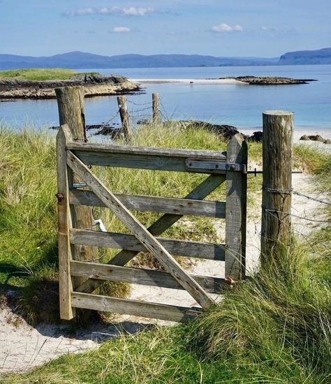 Cottagecore Village Aesthetic, Seaside Cottagecore, Beach Cottagecore, Beach Farm, Celtic Folklore, False Memories, Coastal Cottagecore, Sea Cottage, Farm Scenery