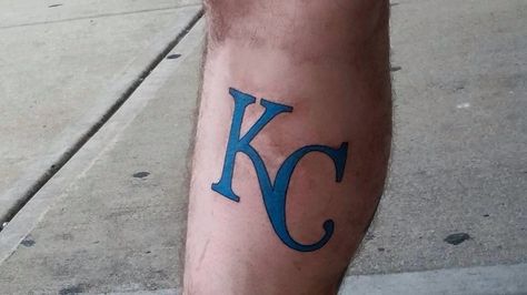 Love this Kansas City Royals tattoo!!! Kc Tattoo, Grateful Dead Tattoo, New Tattoo Designs, City Tattoo, Old Tattoos, Kc Chiefs, Kansas City Missouri, Owl Tattoo, Aesthetic Tattoo