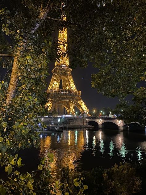 Paris, France | Eiffel tower at night, Paris pictures, Paris photography Dream Places To Go, Night Paris, Paris France Eiffel Tower, Paris Tower, Eiffel Tower At Night, France Eiffel Tower, Paris Dream, France Aesthetic, Christmas Markets Europe