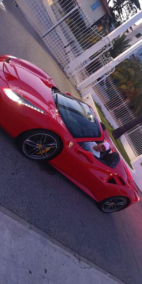 Ferrari Laferrari, Ferrari 488, Super Cars, Ferrari, Nissan, Sports Car, Cars, Vehicles