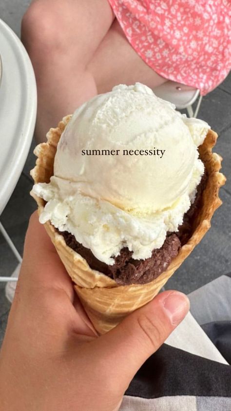 Ice Cream Ig Story, Ice Cream Instagram Story, Food Story Instagram, Ice Cream Story, Ice Cream Instagram, Aesthetic Ice Cream, Ice Cream Aesthetic, Ice Cream Pictures, Food Captions