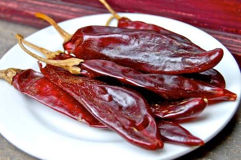 Guajillo chiles, a favorite for making Mexican Salsas. Mild Salsa Recipe, Mexican Mole Sauce, Guajillo Chile, Chile Salsa, Chile Guajillo, Mole Sauce, Mild Salsa, Cheese Enchiladas, Chile Pepper