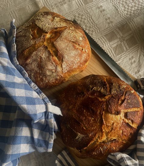 lovely loaf of delicious sourdoug bread #homemade #good #aesthetic #aesthetictumblr #aesthetictumblr #profil #recepie #inspo #home #bread #bake #dough #cottagecore #motivation #healthy Bread Aesthetic, Good Aesthetic, Baking Aesthetic, Homemade Sourdough Bread, Bread Homemade, Homemade Sourdough, Quiet Life, Fresh Bread, Prayer Board