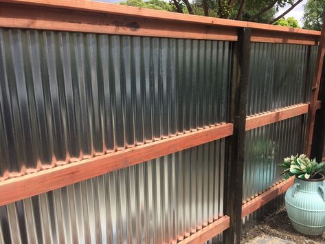 Wood And Galvanized Fence, Galvanized Fence Ideas Corrugated Sheets, Wood Metal Fence, Corigated Metal Fence Diy, Tin Fence Ideas, Galvanized Fence Ideas, Metal Fence Ideas Steel, Diy Metal Fence, Galvanized Metal Fence