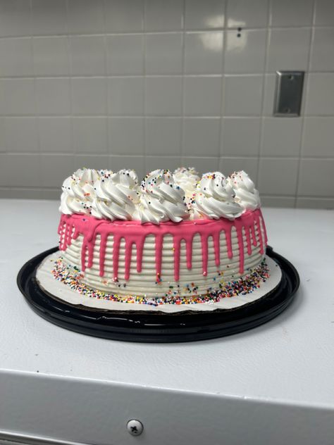 Ice Cream Cake Dairy Queen, Dairy Queen Cakes Designs, Dq Cake Designs Dairy Queen, Dairy Queen Cake Designs, Pink Ice Cream Cake, Dairy Queen Ice Cream Cake Designs, Dq Cakes Designs, Dq Ice Cream Cake, Confetti Dip