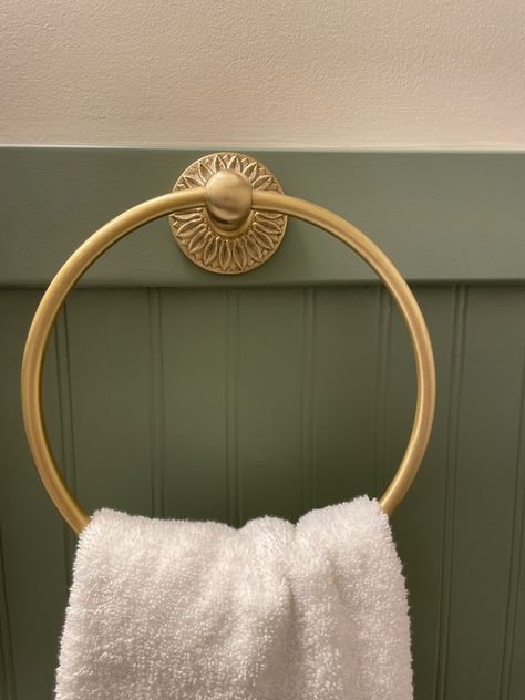 Brass towel ring to hold a towel in a cottage guest bathroom Hand Towel Holder Bathroom, Guest Towel Holder, Floral Bathroom, Modern French Country, Towel Holder Bathroom, Hand Towel Holder, Cottage Bathroom, Towel Rings, Diy Renovation