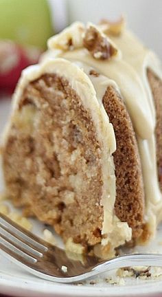 Nothing But Bundt Cake Recipes, Caramel Apple Bundt Cake, Fall Menus, Apple Bundt Cake Recipes, Apple Bundt Cake, Desserts Vegan, Homemade Cake, Pound Cakes, Apple Cake Recipes