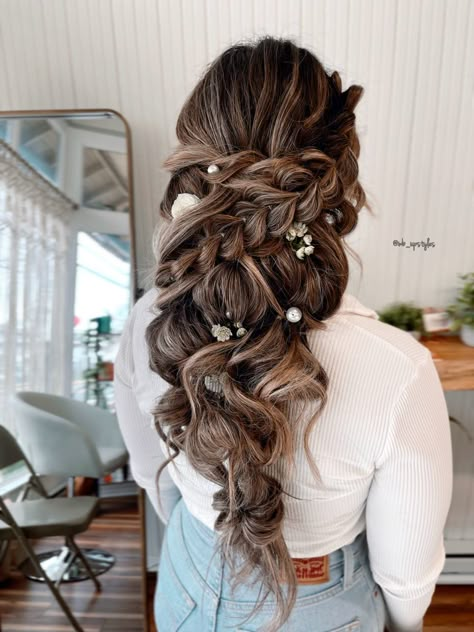 For added volume and length for this style, i used @luxyhair extensions! Use code hs-whitney for $20 off! Boho Bridal Updo, Romantic Bridal Hair, New Hair Look, Swag Bags, Boho Bridal Hair, Boho Wedding Hair, Eyes Emoji, Fabulous Hair, Graduation Hairstyles