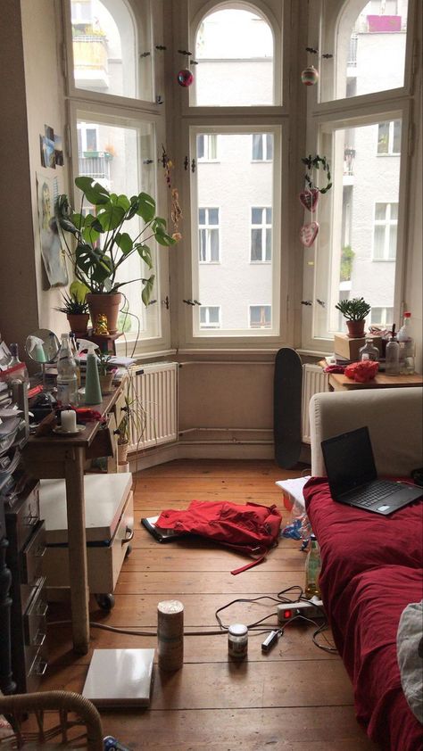 Student Flat, Student Apartment, House Aesthetic, Room Screen, Aesthetic Rooms, Pretty Room, Dreamy Room, Dream Apartment, House Room