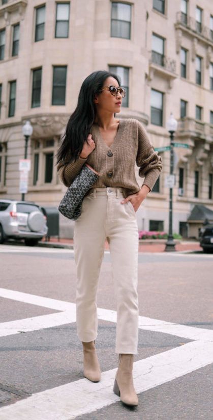 Mocha cardigan, off-white cropped pants & booties White Crop Jeans Outfit, White Pants Outfit Fall, Cream Jeans Outfit, Cream Cardigan Outfit, Wearing White Jeans, Cropped Cardigan Outfit, Cream Pants Outfit, Booties Outfit Fall, White Jeans For Women