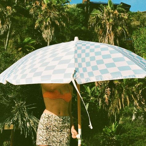 OverExposed (@overexpsed) • Instagram photos and videos Warped Checker Pattern, Summer Vibes Playlist, Hawaii Pics, Summertime Aesthetic, Umbrella Canopy, Painted Sky, Hawaii Pictures, Lazy Summer Days, Picnic Essentials