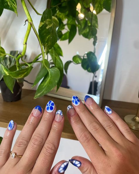 my new favorite trend?! bloom gel flowers 😍😍 #nailsnailsnails #nail #nailart #bloominggel #nailtrends #utahnails #utah #sogelnails Cute Nails Blooming Gel, Blooming Gel Flower Nails, Blue Blooming Gel Nails, Blooming Gel Flowers, Nail Inspo Gel Short, Bloom Gel Nails, Dump Nails, Swaggy Nails, Utah Nails