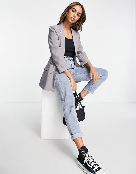 Open Blazer Outfit, Gray Blazer Outfit Women, Grey Blazer Women, Grey Blazer Outfit, Corporate Girl, Light Grey Blazer, Office Fits, Light Blazer, Blazer Outfits For Women